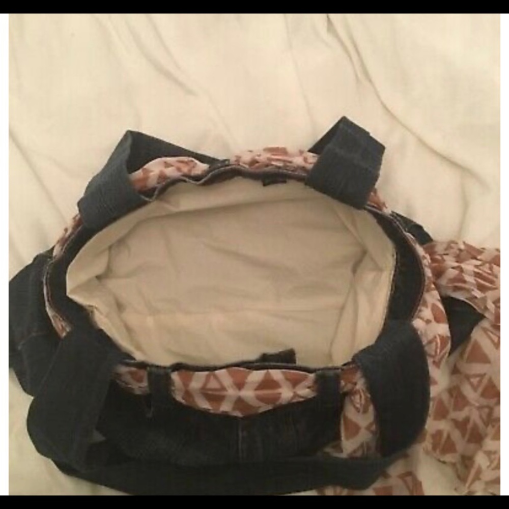 RARE VON DUTCH HAND HELD OR SHOULDER PURSE - Picture 5 of 5